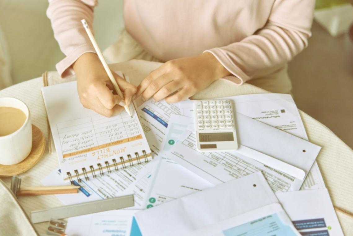 Análisis de métricas de tráfico web en dashboard profesional